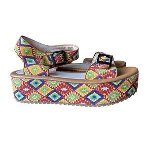 C label Mollni platform colorful Tribal print platform sandal - size 10